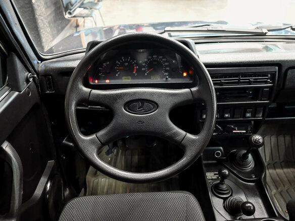 2018 Lada (ВАЗ) 2131 (4x4) I, серый, 670000 рублей - вид 11
