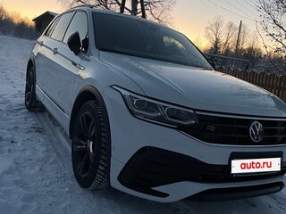 2021 Volkswagen Tiguan II Рестайлинг, белый, 4600000 рублей, вид 3