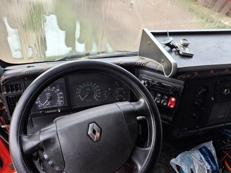 1997 Renault Premium, красный, 500000 рублей, вид 2