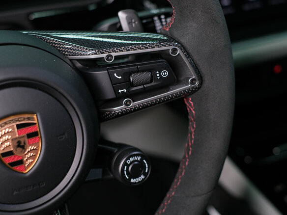 2026 Porsche Cayenne GTS III Рестайлинг, серый, 25900000 рублей - вид 23