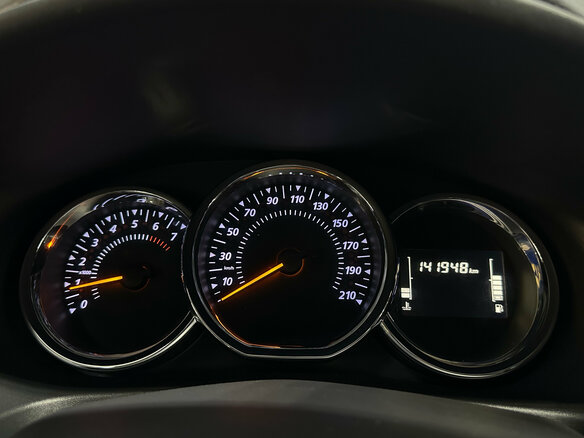 2020 Renault Logan Stepway II Рестайлинг, белый, 790000 рублей - вид 12