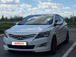 2015 Hyundai Solaris I Рестайлинг, белый, 1190000 рублей, вид 1