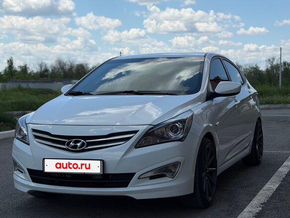 2015 Hyundai Solaris I Рестайлинг, белый, 1190000 рублей