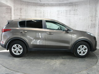 2017 Kia Sportage IV, коричневый, 1495000 рублей, вид 4