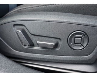 2023 Audi A3 35 TFSI IV (8Y), белый, 1525000 рублей, вид 5