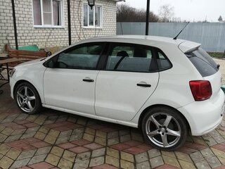 2010 Volkswagen Polo V, белый, 450000 рублей, вид 2