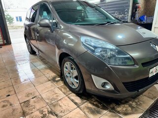 2011 Renault Scenic III, коричневый, 720000 рублей, вид 4