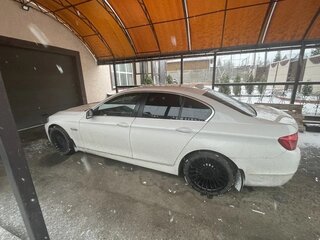 2012 BMW 5 серии 520i VI (F10/F11/F07), белый, 1700000 рублей, вид 5