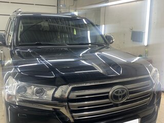 2017 Toyota Land Cruiser 200 Series Рестайлинг 2, чёрный, 6200000 рублей, вид 1