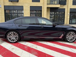 2015 BMW 7 серии Long 750Li xDrive VI (G11/G12), синий, 2890000 рублей, вид 4