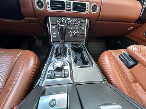 2010 Land Rover Range Rover III Рестайлинг 2, белый, 1800000 рублей - вид 16