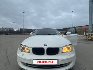 2011 BMW 1 серии 116i I (E81/E82/E87/E88) Рестайлинг, белый, 650000 рублей, вид 2
