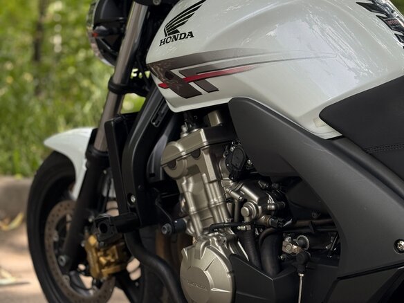 2010 Honda CBF 600, белый, 600000 рублей - вид 4