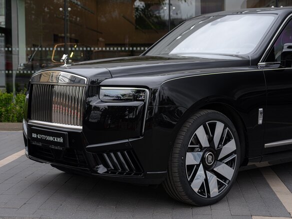 2026 Rolls-Royce Cullinan I Рестайлинг (Series II), чёрный, 63000000 рублей - вид 24