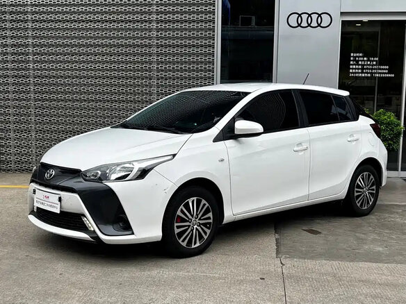 2019 Toyota Yaris DJ/DL, белый, 1180123 рублей - вид 1