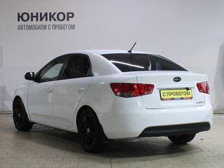 2010 Kia Cerato 5-speed II, белый, 469000 рублей, вид 4