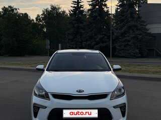 2020 Kia Rio IV, белый, 1150000 рублей, вид 4