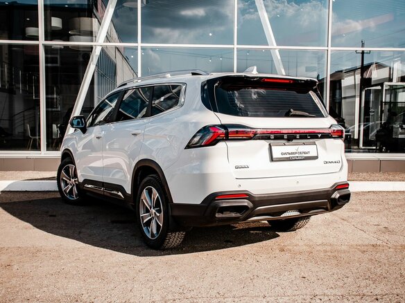 2024 Geely Okavango I Рестайлинг, белый, 2460000 рублей - вид 5