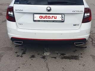 2019 Skoda Octavia RS III Рестайлинг, белый, 3390000 рублей, вид 5