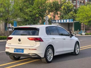 2022 Volkswagen Golf VIII, белый, 1777700 рублей, вид 5