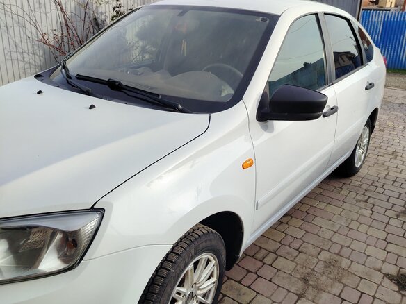 2015 Lada (ВАЗ) Granta I, белый, 650000 рублей - вид 1