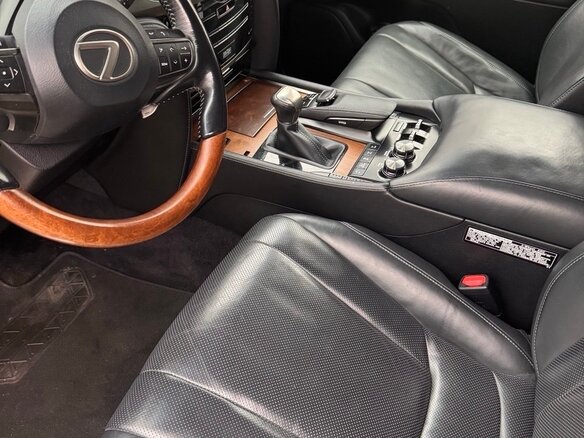 2015 Lexus LX 570 III Рестайлинг 2, серый, 7600000 рублей - вид 4