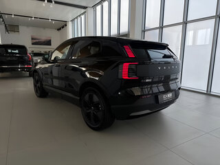 2026 Volvo EX30 Cross Country, чёрный, 3900000 рублей, вид 5