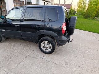 2017 Chevrolet Niva I Рестайлинг, чёрный, 630000 рублей, вид 5