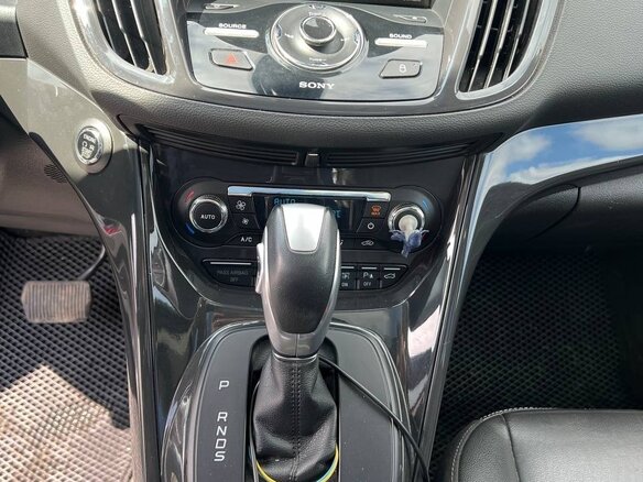 2014 Ford Escape III, серый, 1500000 рублей - вид 8