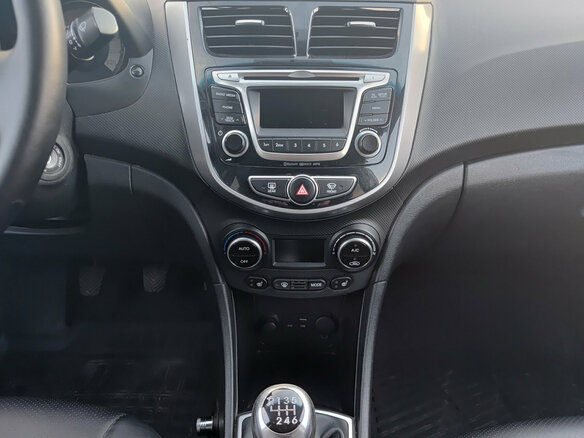 2014 Hyundai Solaris I Рестайлинг, белый - вид 14