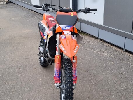 2024 KTM 250 SX F, оранжевый, 575000 рублей, вид 4