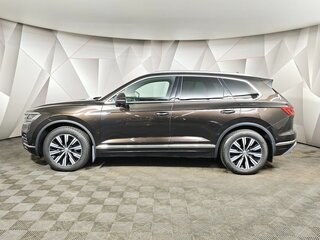 2020 Volkswagen Touareg III, коричневый, 5494000 рублей, вид 5