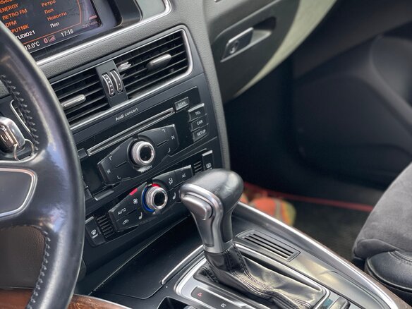 2013 Audi Q5 I (8R) Рестайлинг, красный, 1750000 рублей - вид 19
