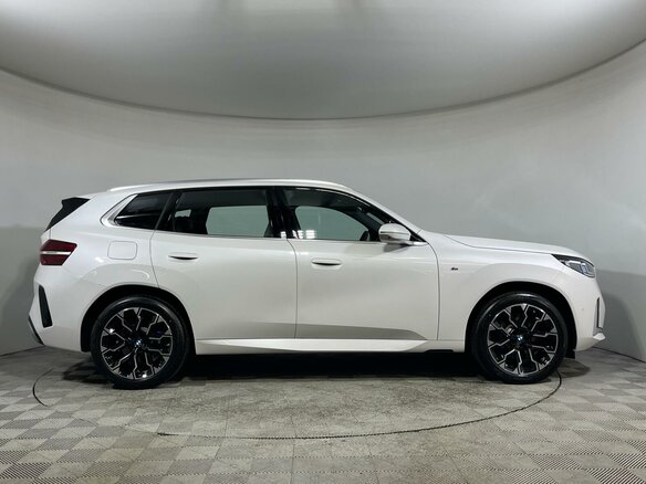 2025 BMW X3 20i xDrive IV (G45/G48), белый - вид 2