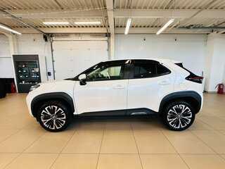 2020 Toyota Yaris Cross I, белый, 2249900 рублей, вид 3