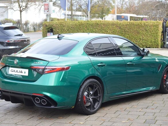 2025 Alfa Romeo Giulia II (952) Рестайлинг 2, зелёный, 13526132 рублей - вид 12