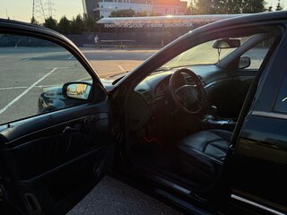2004 Mercedes-Benz E-Класс 240 III (W211, S211), чёрный, 750000 рублей, вид 5