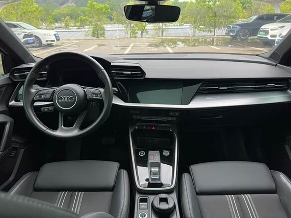 2022 Audi A3 Sportback 35 TFSI IV (8Y), белый, 2200000 рублей - вид 6