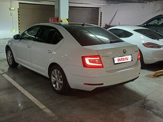 2019 Skoda Octavia III (A7) Рестайлинг, белый, 1300000 рублей, вид 4