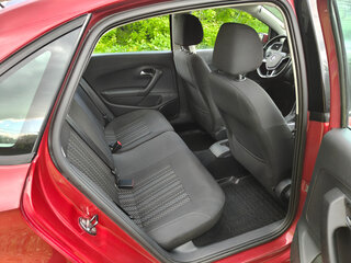 2016 Volkswagen Polo V Рестайлинг, красный, 1000000 рублей, вид 4