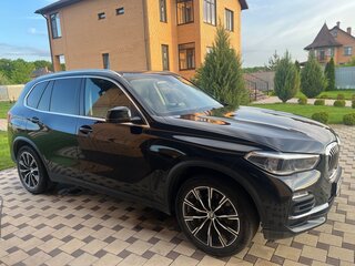 2019 BMW X5 30d IV (G05/G18), чёрный, 5700000 рублей, вид 2