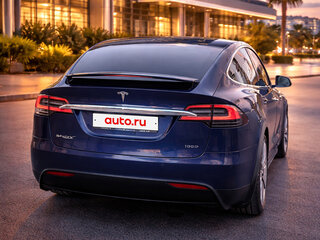 2018 Tesla Model X 100D I, синий, 3990000 рублей, вид 3