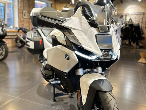 2025 BMW R 1300 RT, белый, 3290000 рублей - вид 5