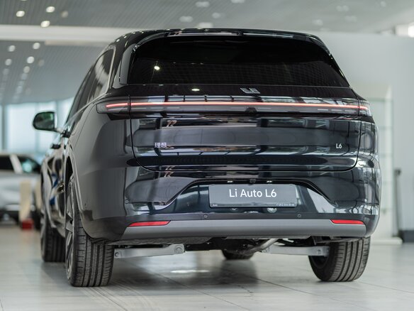 2025 Li Auto (Lixiang) L6 I, чёрный - вид 5
