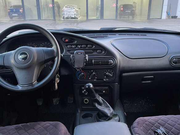 2015 Chevrolet Niva I Рестайлинг, серый, 560000 рублей - вид 4