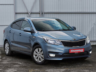 2015 Kia Rio 6-speed III, голубой, 860000 рублей, вид 3