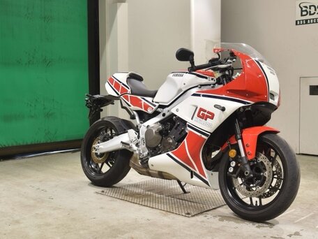 2024 Yamaha XSR900, красный, 1078000 рублей, вид 3