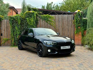 2019 BMW 1 серии 118i II (F20/F21) Рестайлинг 2, чёрный, 2130000 рублей, вид 5