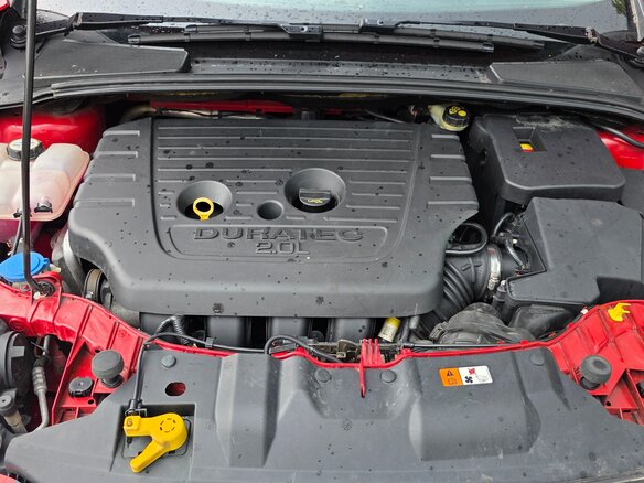2012 Ford Focus III, красный - вид 15