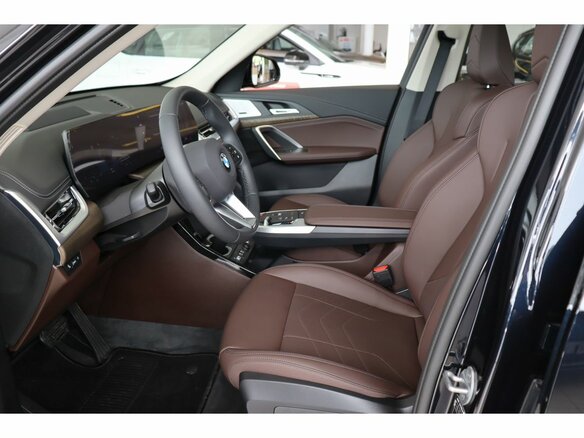 2025 BMW X1 Long 25Li xDrive III (U11/U12), чёрный, 6040000 рублей - вид 9
